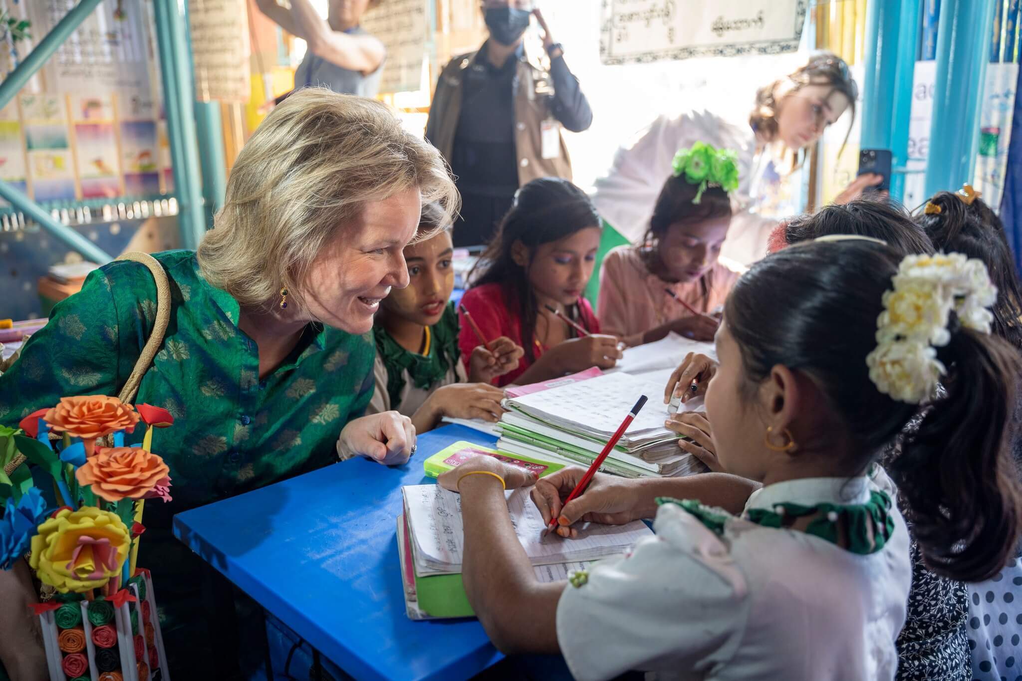  Her Majesty the Queen of the Belgians meets Rohingya children in their school during her visit to the camps in Cox’s Bazar, Bangladesh.